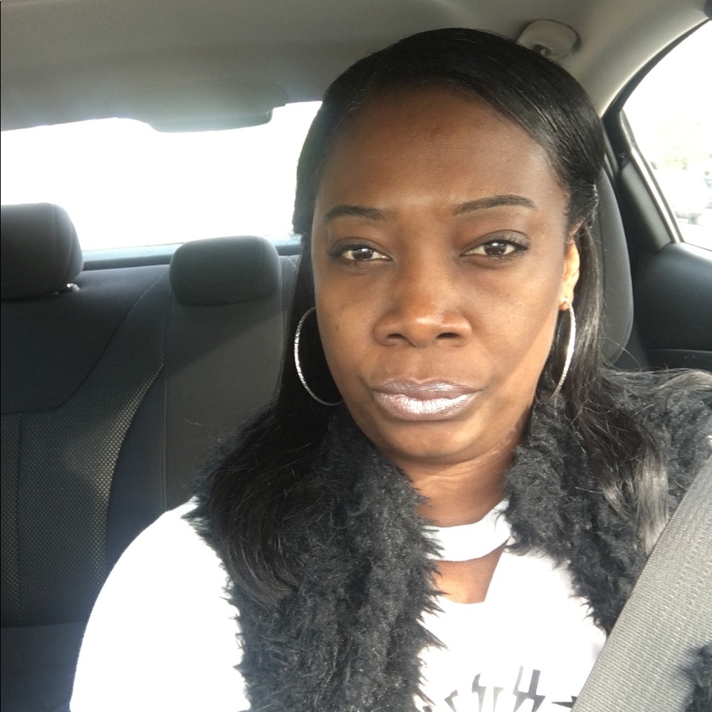 Meet your Posher, Lakeba